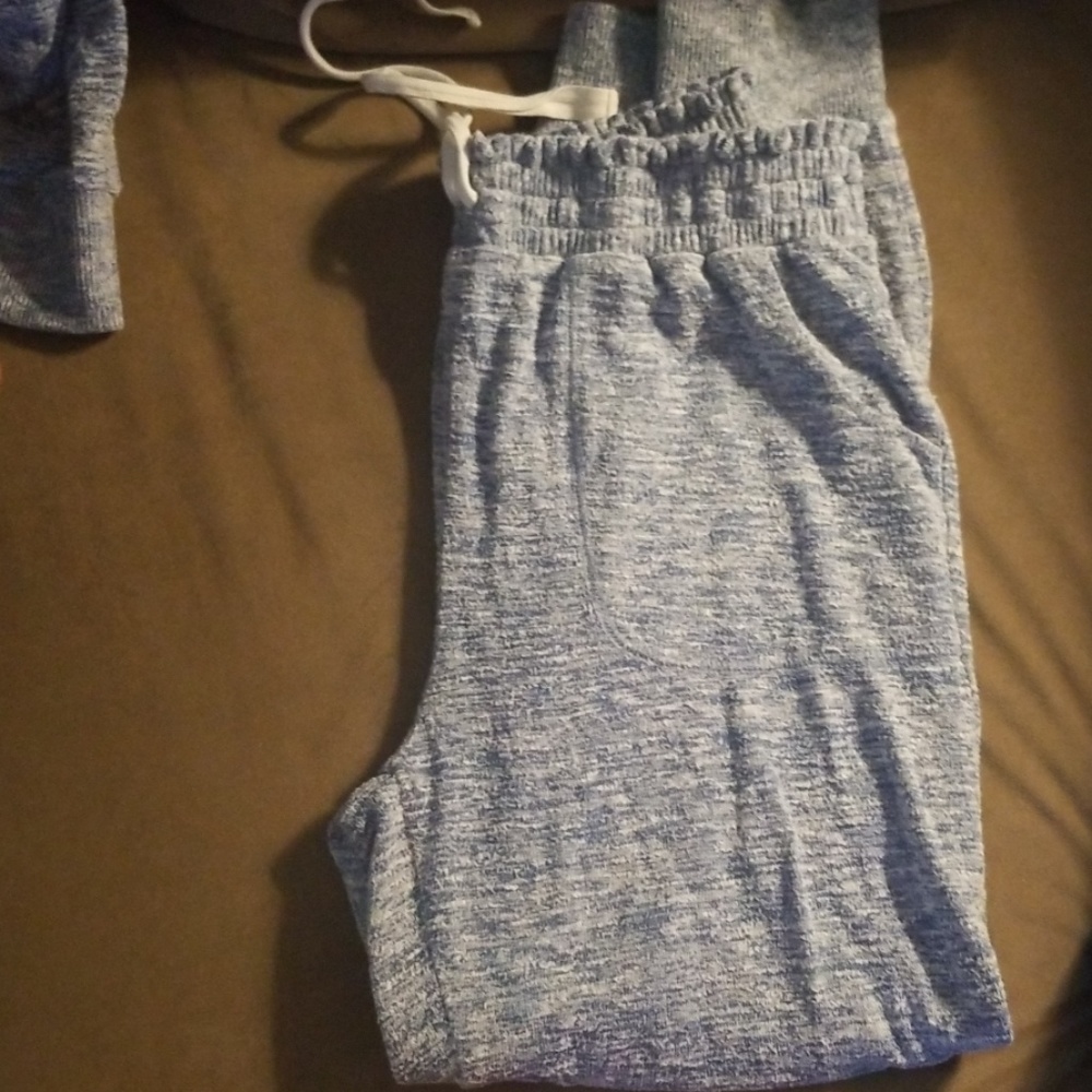 Two piece - Picture 2 of 3